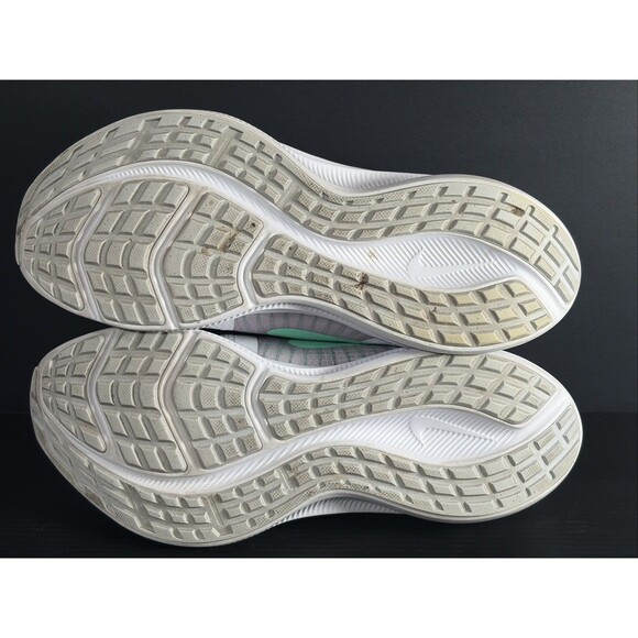 Nike Downshifter 11 Women's Size 7.5 White/Green Glow Running Shoes - Picture 10 of 11
